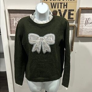 Source Unknown Dark Green Sweater with Silver Bow